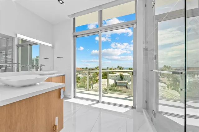 $2,950,000 | 2890 North Ocean Drive, Hollywood, FL 33019