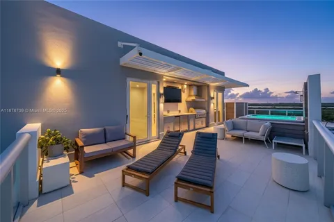 $2,950,000 | 2890 North Ocean Drive, Hollywood, FL 33019