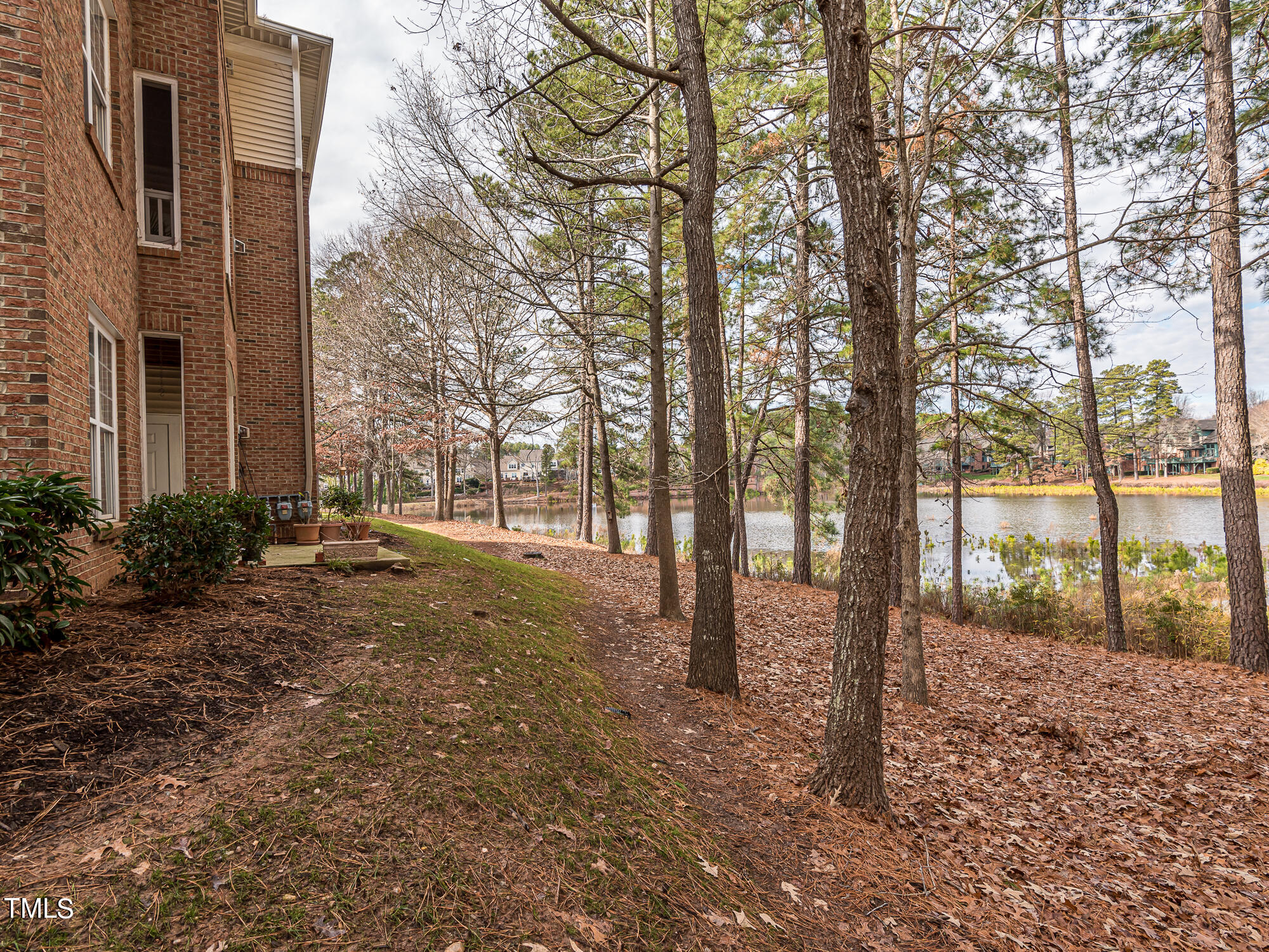 8041 Allyns Landing Way, Unit 103 Raleigh, NC 27615 - Photo 29 of 33 InTrust_Realty_Lee_8041_Allyns_Landing-0
