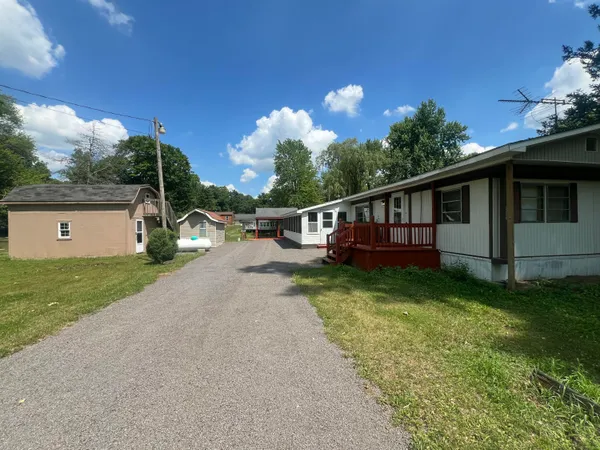 $204,900 | 6915 Rowley Drive, Osseo, MI 49266
