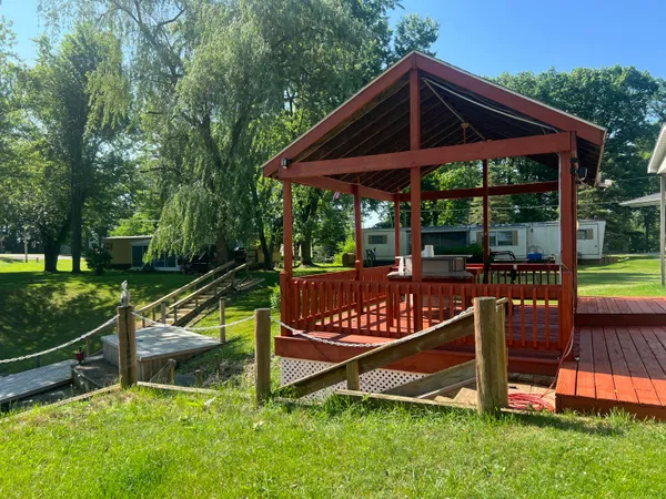 $204,900 | 6915 Rowley Drive, Osseo, MI 49266