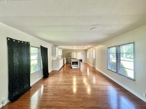 $204,900 | 6915 Rowley Drive, Osseo, MI 49266