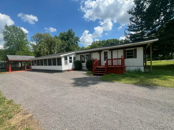 $204,900 | 6915 Rowley Drive, Osseo, MI 49266