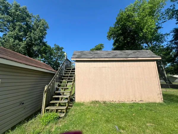 $204,900 | 6915 Rowley Drive, Osseo, MI 49266