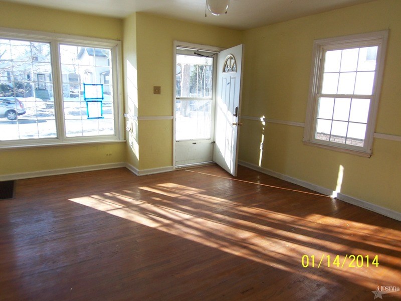 1504 Spring Street Fort Wayne, IN 46808 - Photo 3 of 22