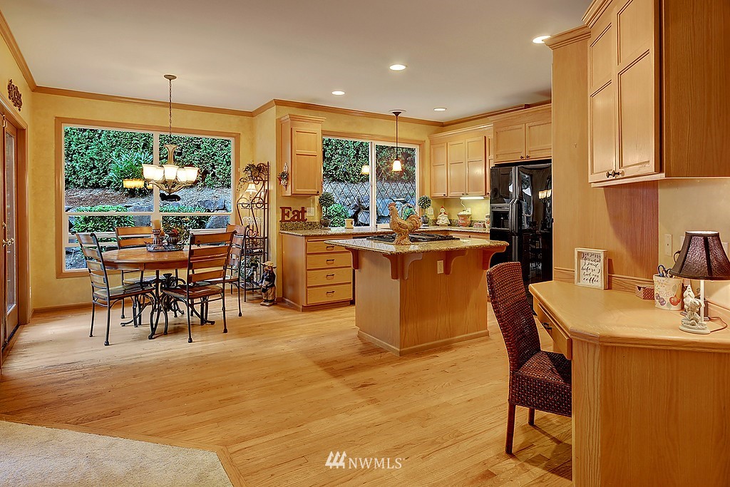 2905 214th Street Southeast Bothell, WA 98021 - Photo 9 of 21