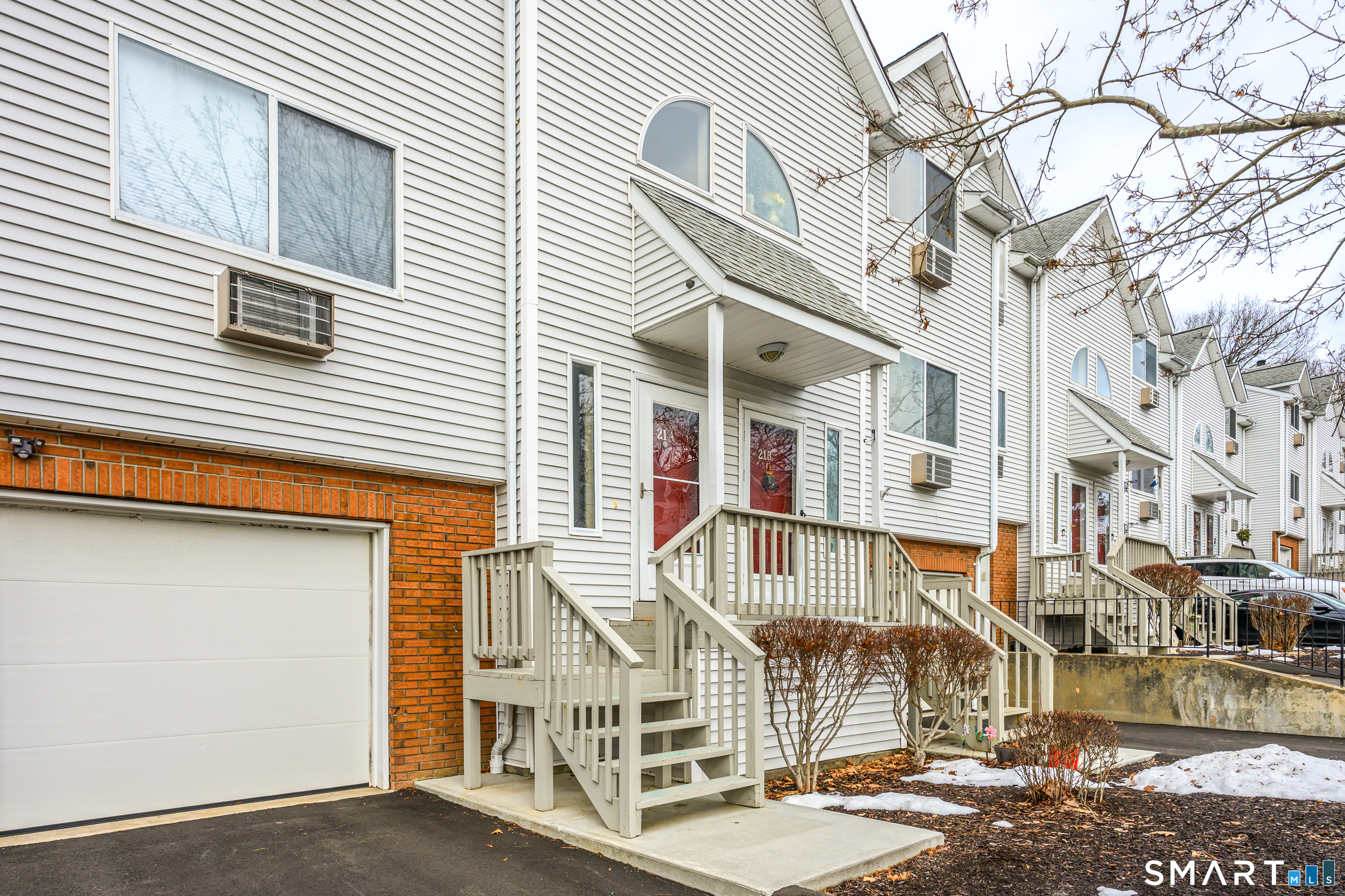 925 Oronoke Road, Unit 21A Waterbury, CT 06708 - Photo 37 of 39 a view of a house with a yard