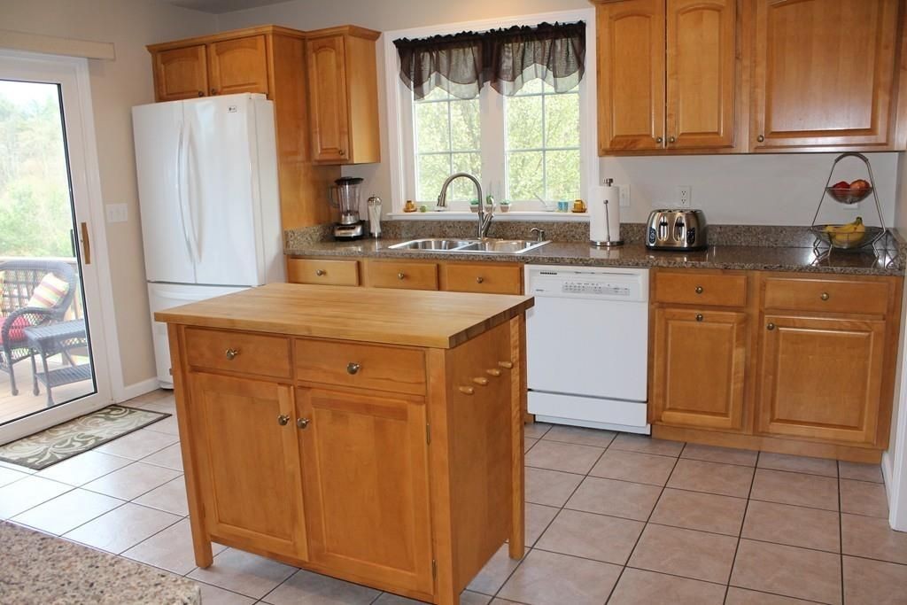 30 Pondview Road Acushnet, MA 02743 - Photo 7 of 21 Gallery Image 7