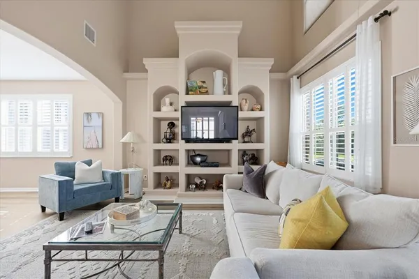 $465,000 | 6834 Guilford Bridge Drive, Apollo Beach, FL 33572