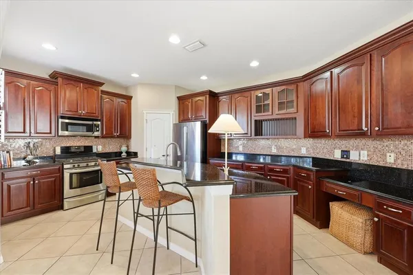 $465,000 | 6834 Guilford Bridge Drive, Apollo Beach, FL 33572