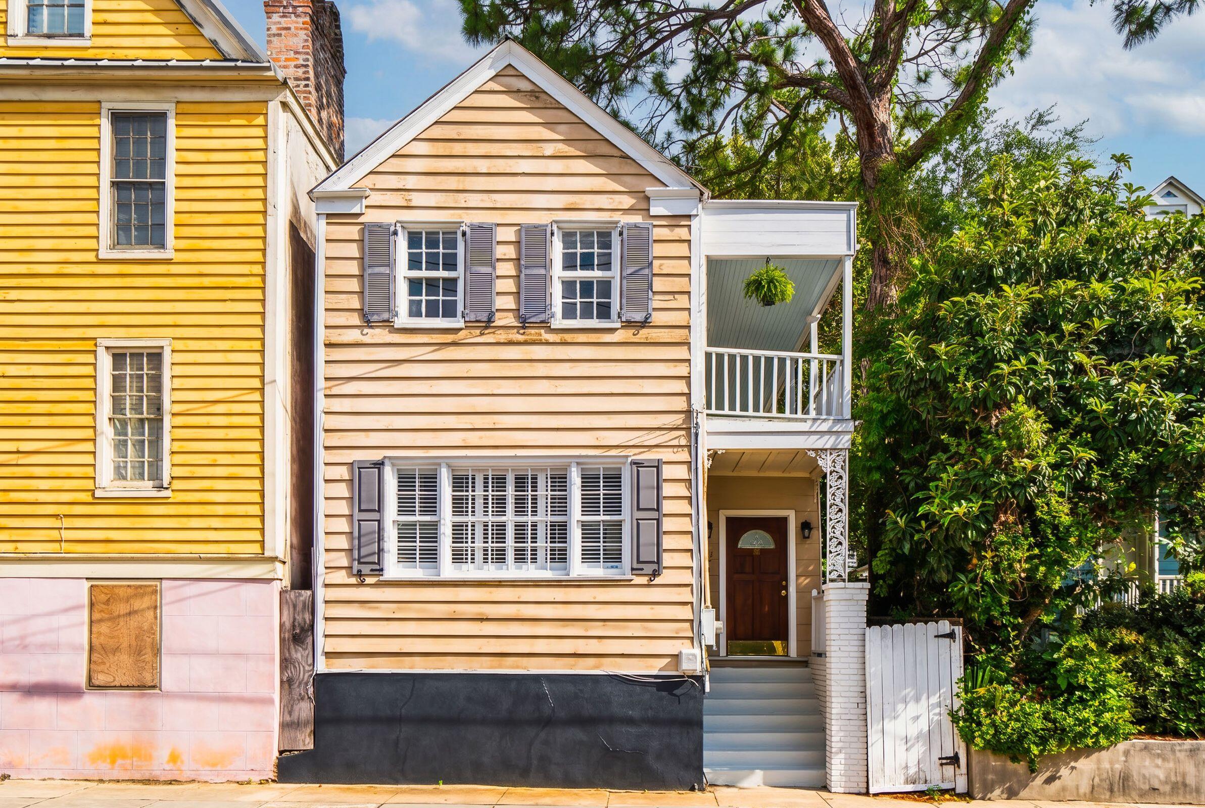 20 Amherst Street, Unit B Charleston, SC 29403 - Photo 1 of 34 20AmherstSt-KeenEyeMarketing-001