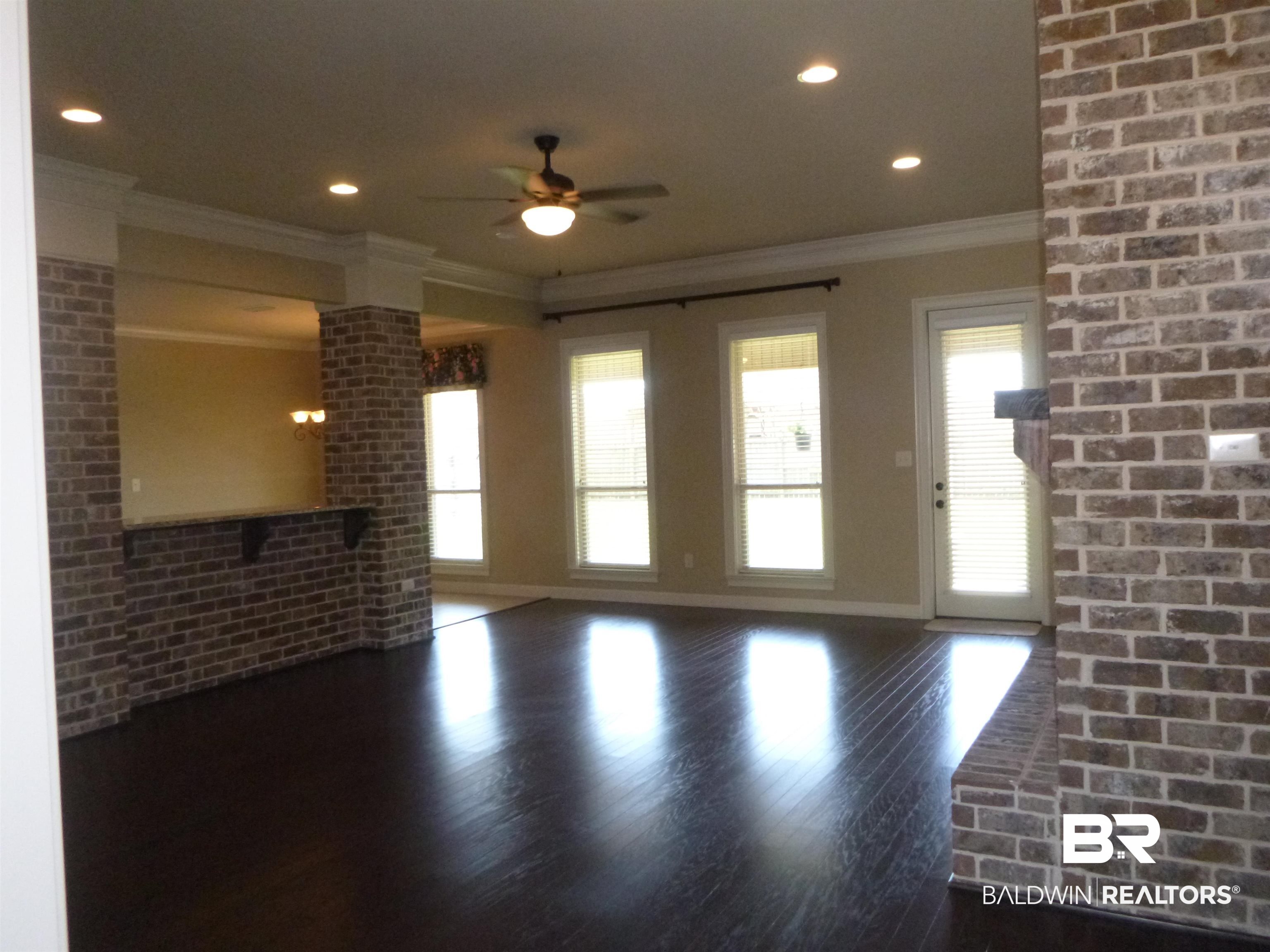 8818 Rosedown Lane Daphne, AL 36526 - Photo 5 of 33 Living Room