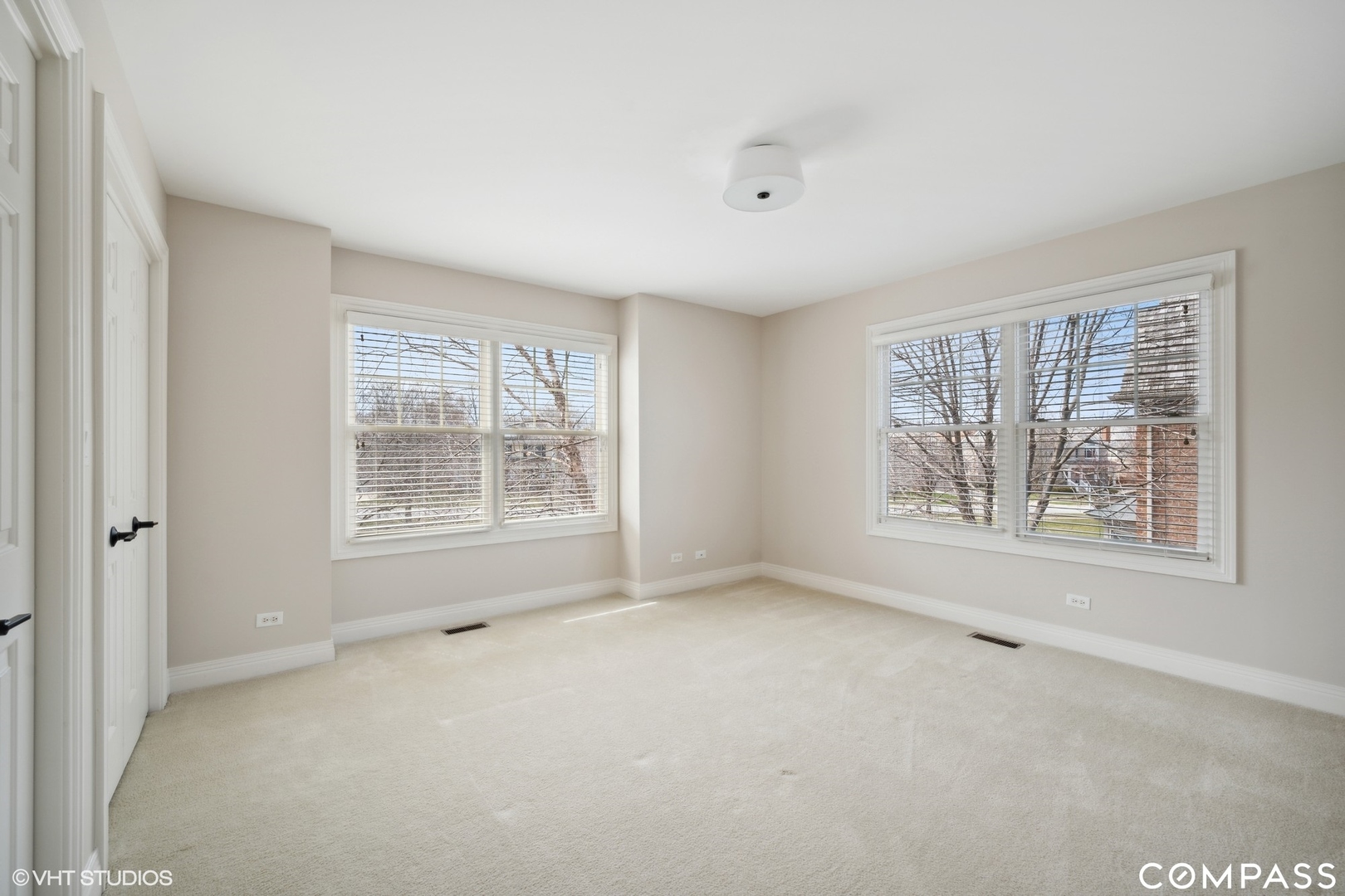 1437 Kittyhawk Lane Glenview, IL 60026 - Photo 28 of 39 a view of an empty room with a window