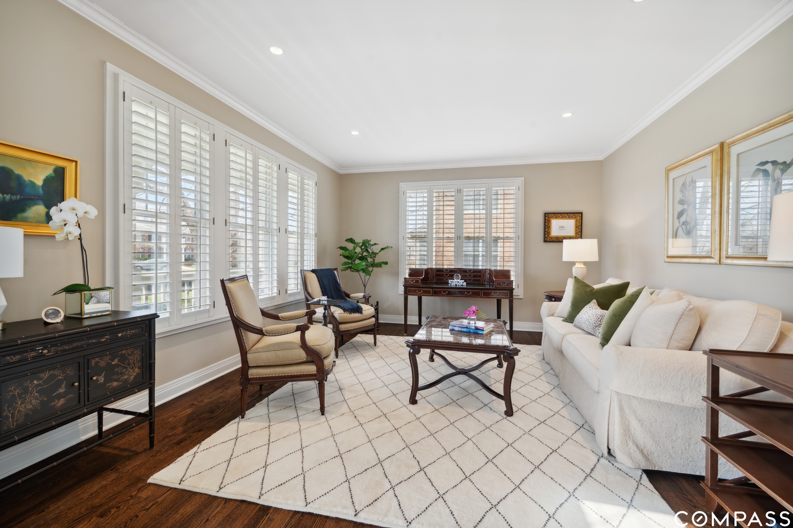1437 Kittyhawk Lane Glenview, IL 60026 - Photo 6 of 39 a living room with furniture and a window