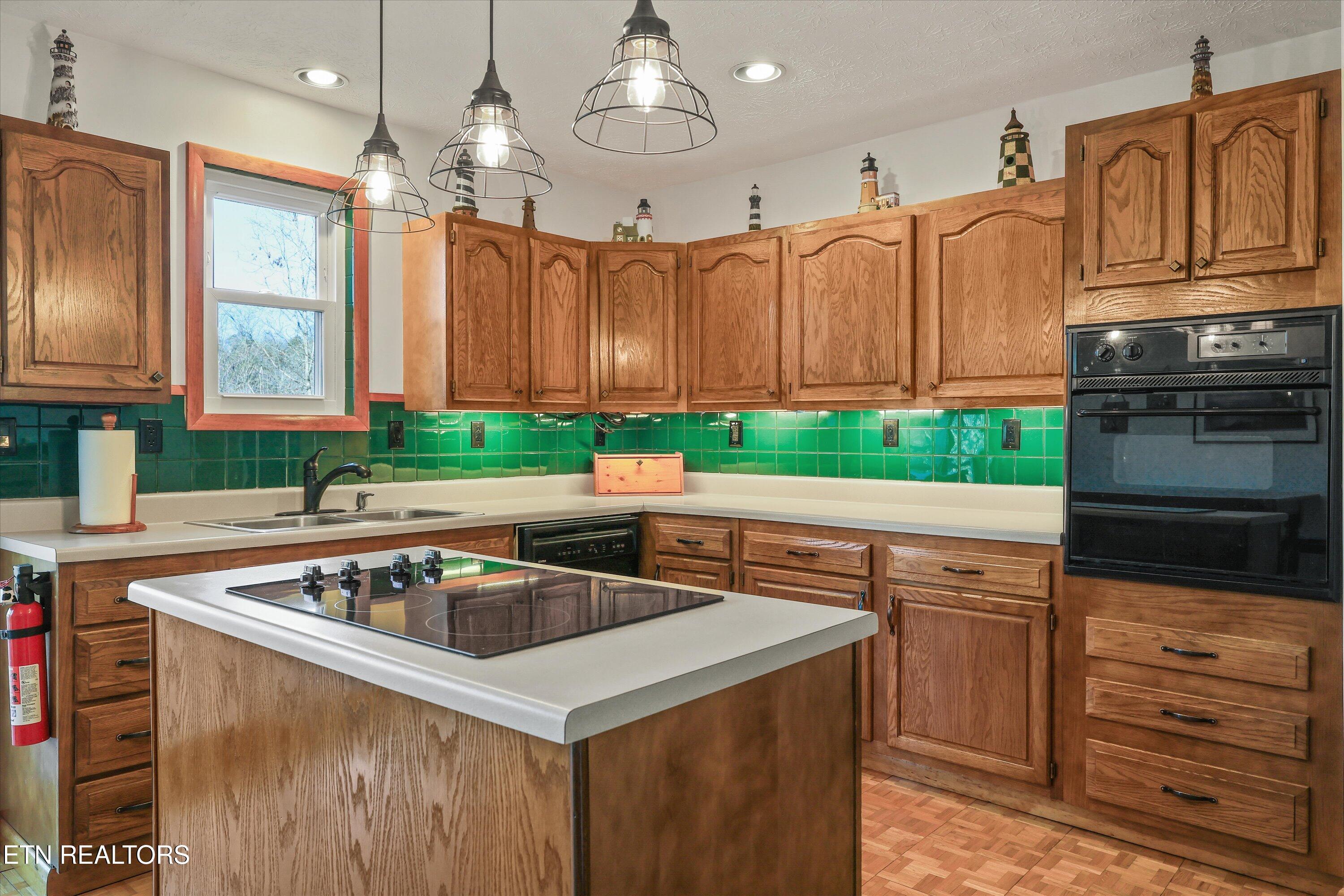 845 Yoakum Hollow Road Jacksboro, TN 37757 - Photo 4 of 58 11-845 Yoakum Hollow Rd08