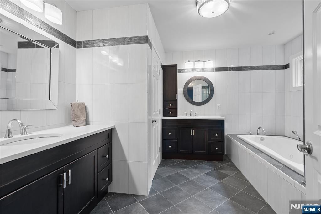 1759 Lilbet Road Teaneck, NJ 07666 - Photo 26 of 41