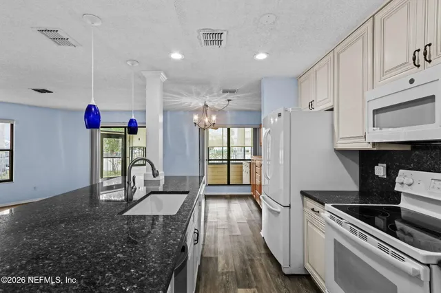 $239,000 | 116 Governor Street, Unit 124, Green Cove Springs, FL 32043