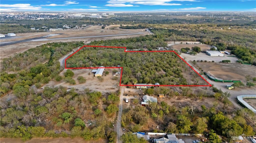 1706 East Ashley Road San Antonio, TX 78214 - Photo 9 of 16 Extensive acreage featuring dense tree coverage