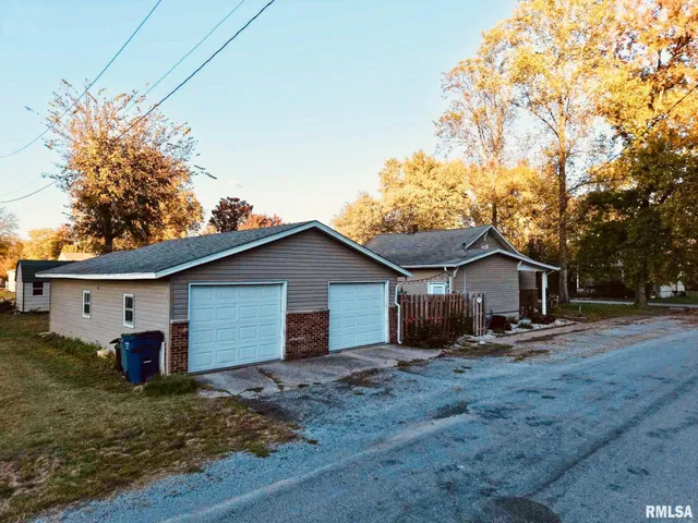 $175,000 | 601 Franklin Avenue, West Frankfort, IL 62896