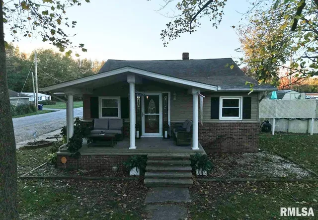 $175,000 | 601 Franklin Avenue, West Frankfort, IL 62896