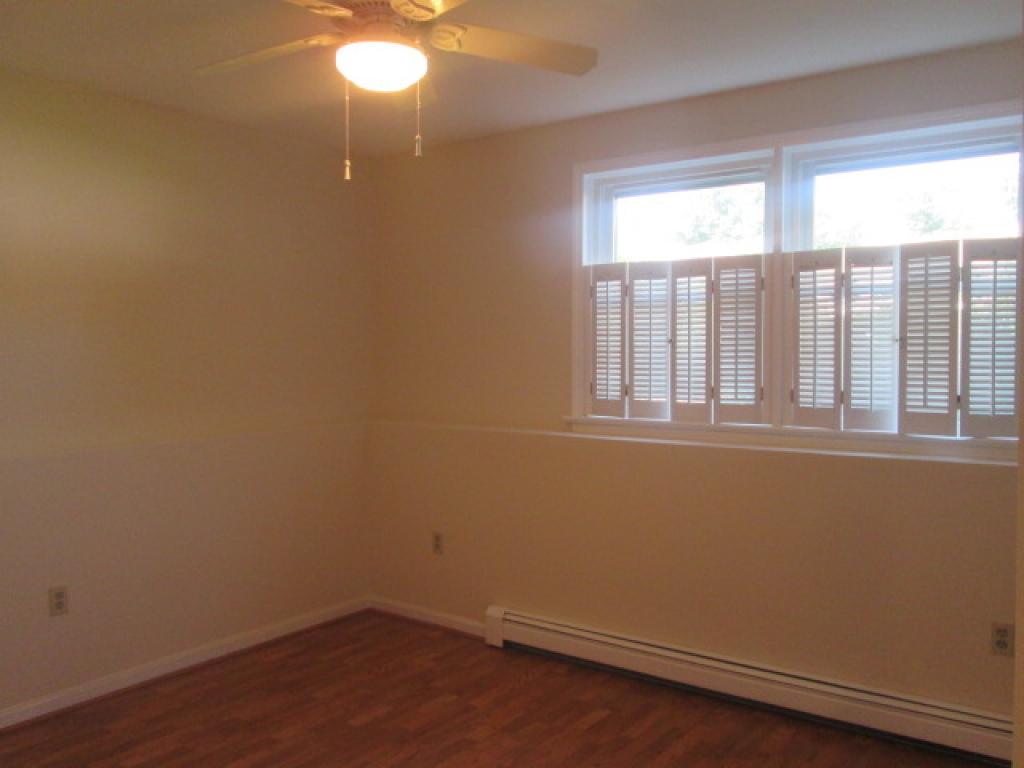370 Circle Road, Unit 7 Manchester, NH 03103 - Photo 7 of 10