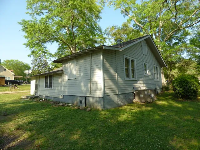 $53,900 | 415 North Magnolia Street, McComb, MS 39648