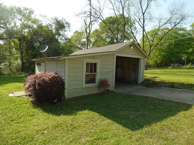 $53,900 | 415 North Magnolia Street, McComb, MS 39648