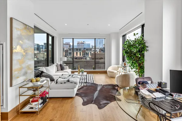 $3,025,000 | 21 North May Street, Unit 501, Chicago, IL 60607