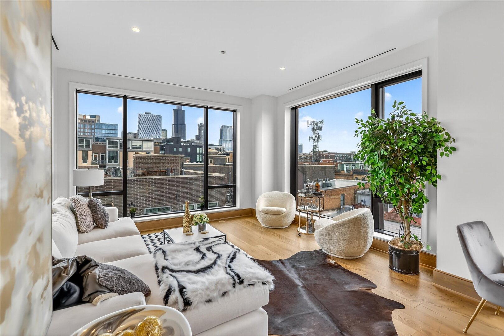 21 North May Street, Unit 501 Chicago, IL 60607 - Photo 23 of 87