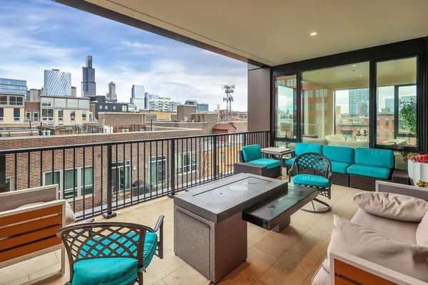 $3,025,000 | 21 North May Street, Unit 501, Chicago, IL 60607