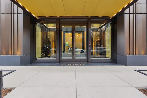 $3,025,000 | 21 North May Street, Unit 501, Chicago, IL 60607