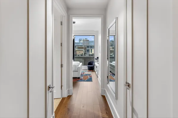 $3,025,000 | 21 North May Street, Unit 501, Chicago, IL 60607