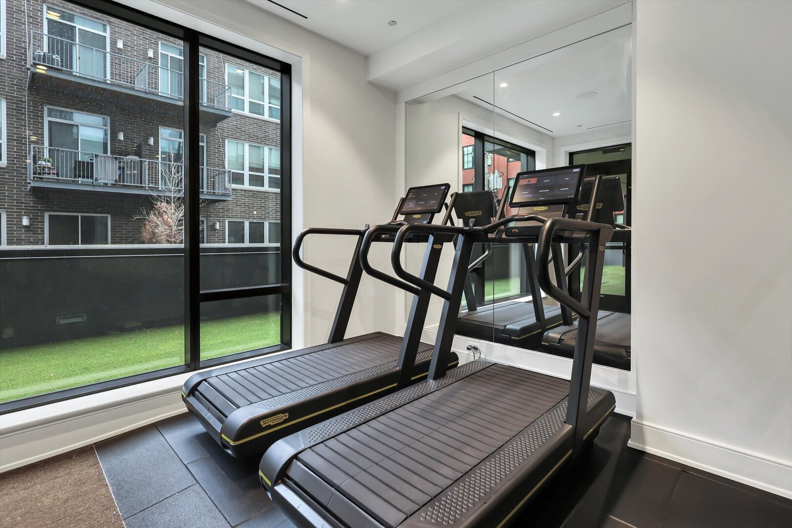 21 North May Street, Unit 501 Chicago, IL 60607 - Photo 85 of 87