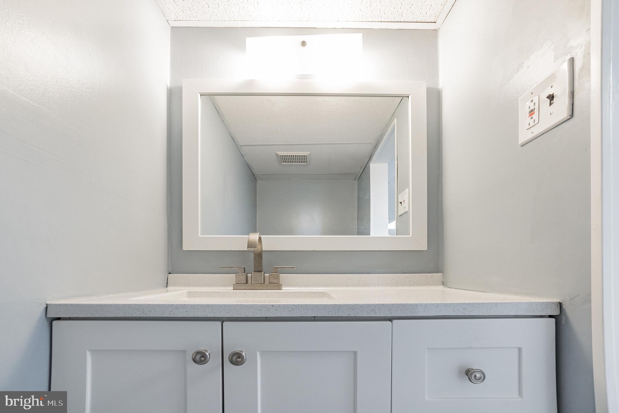5233 North Springfield Road Clifton Heights, PA 19018 - Photo 21 of 26 Powder Room