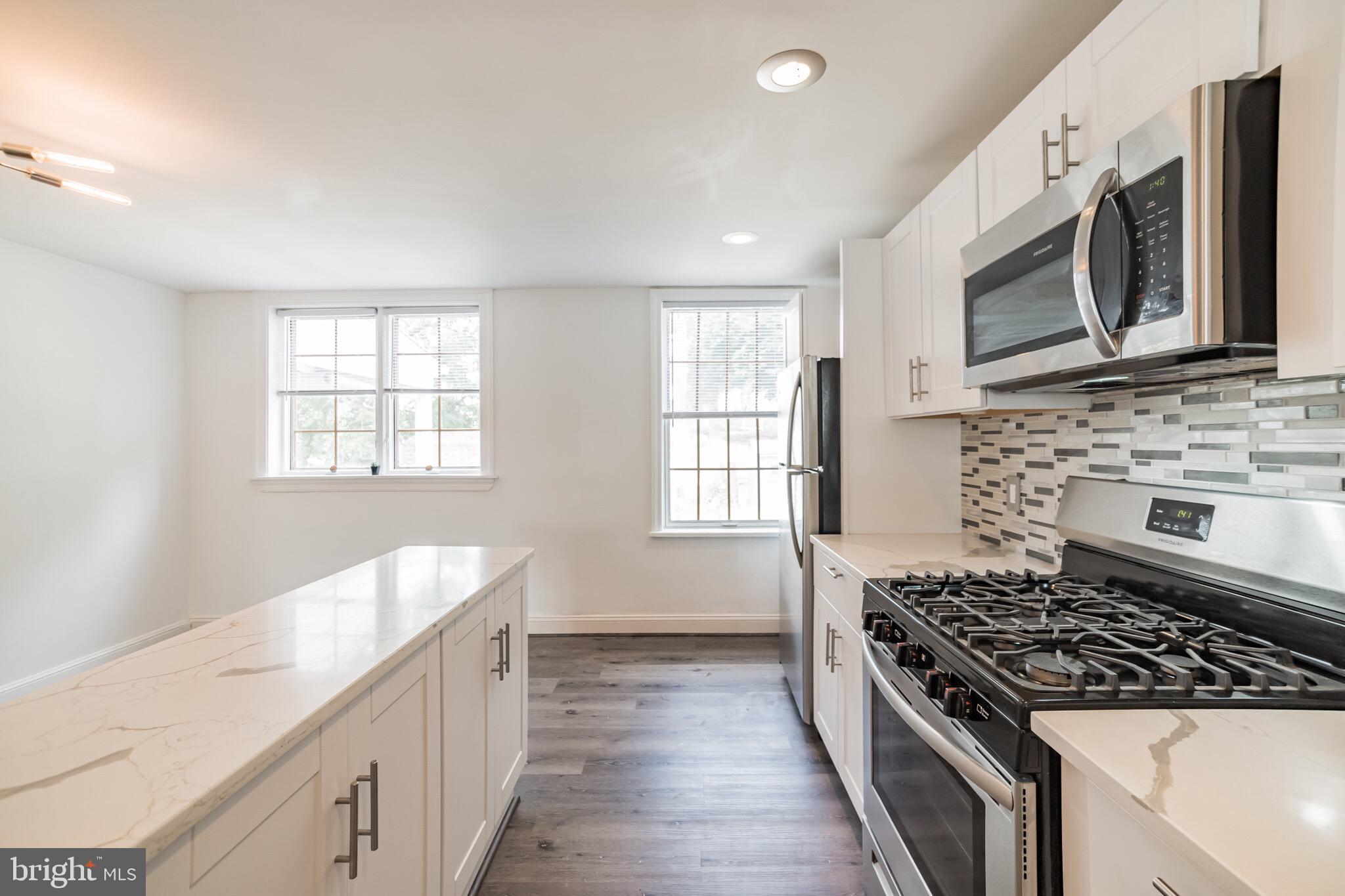 5233 North Springfield Road Clifton Heights, PA 19018 - Photo 6 of 26 Natural Light