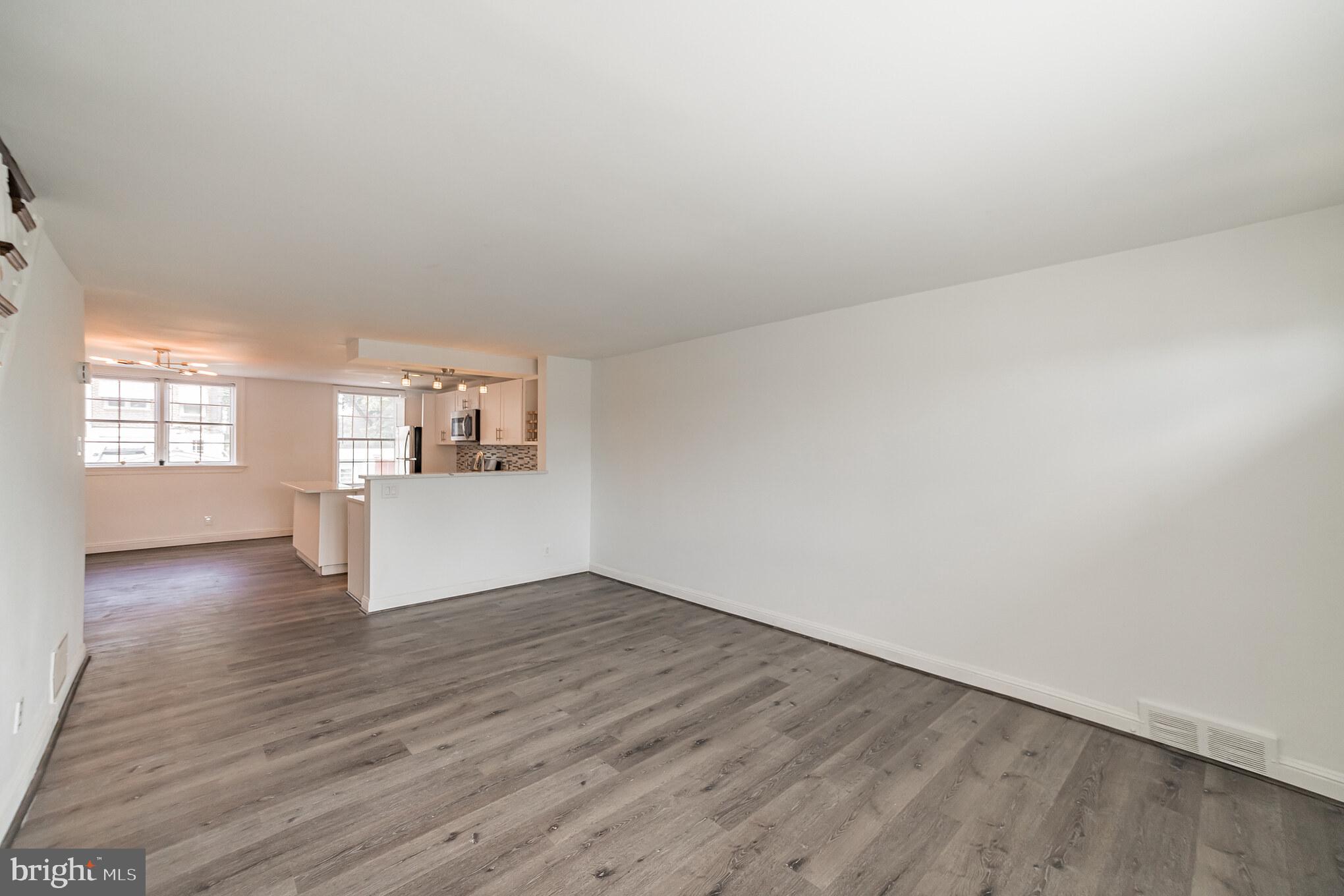 5233 North Springfield Road Clifton Heights, PA 19018 - Photo 7 of 26 Spacious Living Room