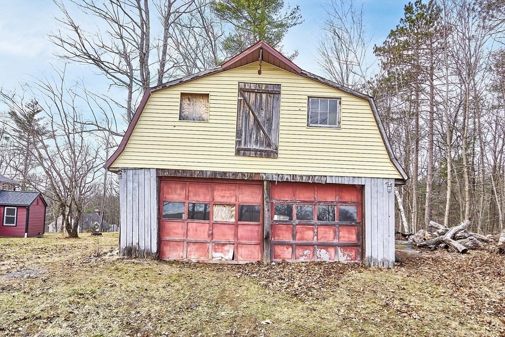 26 Tuttle Road Sterling, MA 01564 - Photo 31 of 39