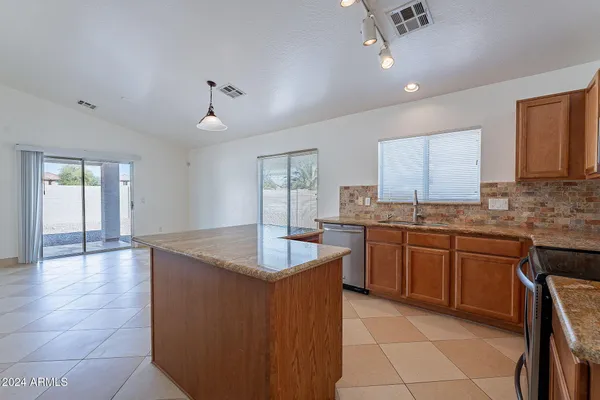 $1,700 | 1338 West Roosevelt Avenue, Coolidge, AZ 85128