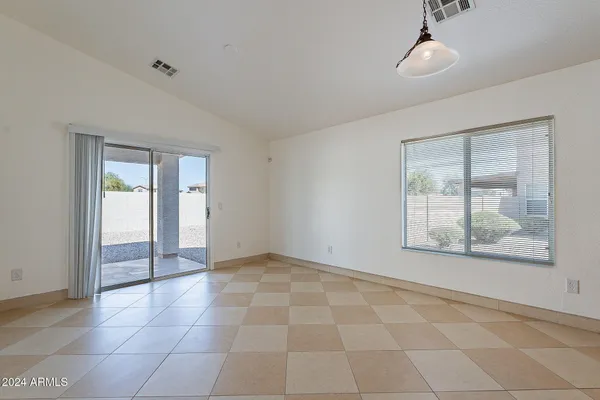 $1,700 | 1338 West Roosevelt Avenue, Coolidge, AZ 85128