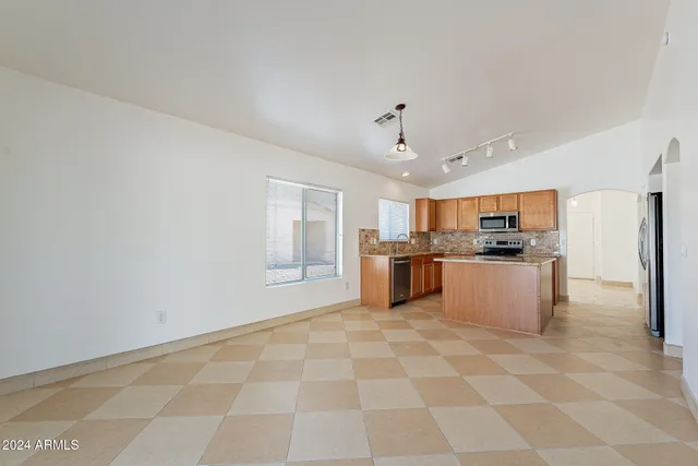 $1,700 | 1338 West Roosevelt Avenue, Coolidge, AZ 85128