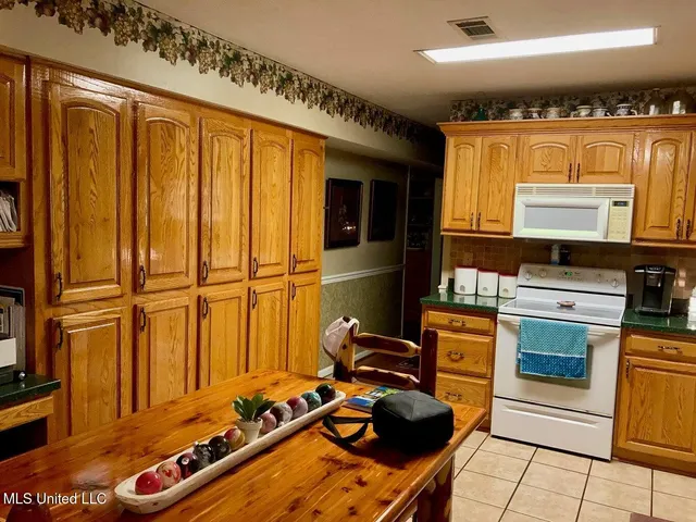 $550,000 | 18159 Highway 15, Decatur, MS 39327