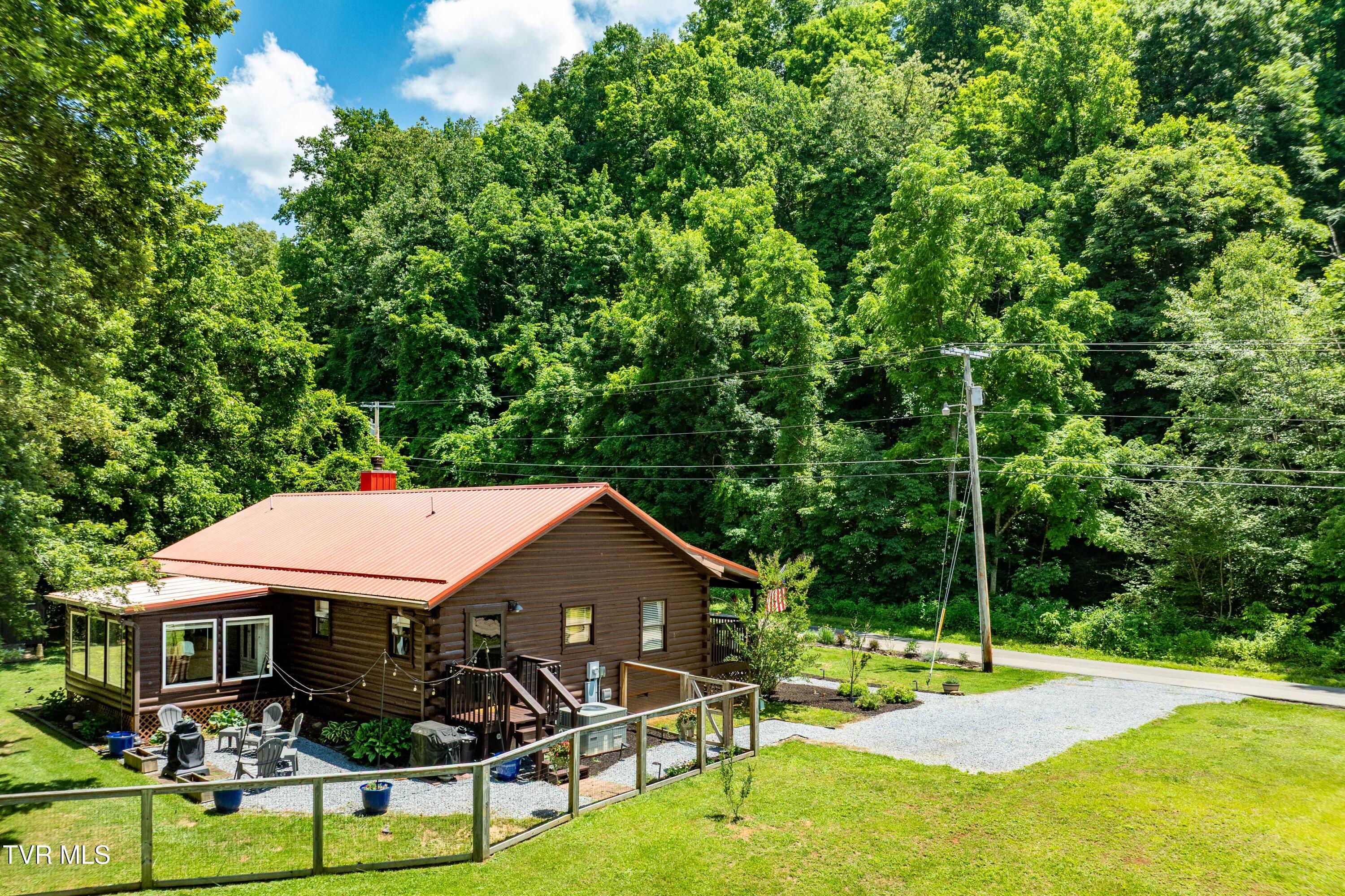 135 Grindstaff Hollow Road Elizabethton, TN 37643 - Photo 107 of 116 135 Grindstaff Hollow (23 of 83)