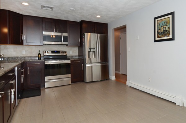 6 Fairfield Road Wilmington, MA 01887 - Photo 5 of 29 Gallery Image 5