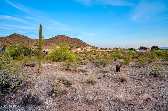 $685,000 | 0 North 92nd Avenue, Unit 26, Peoria, AZ 85383