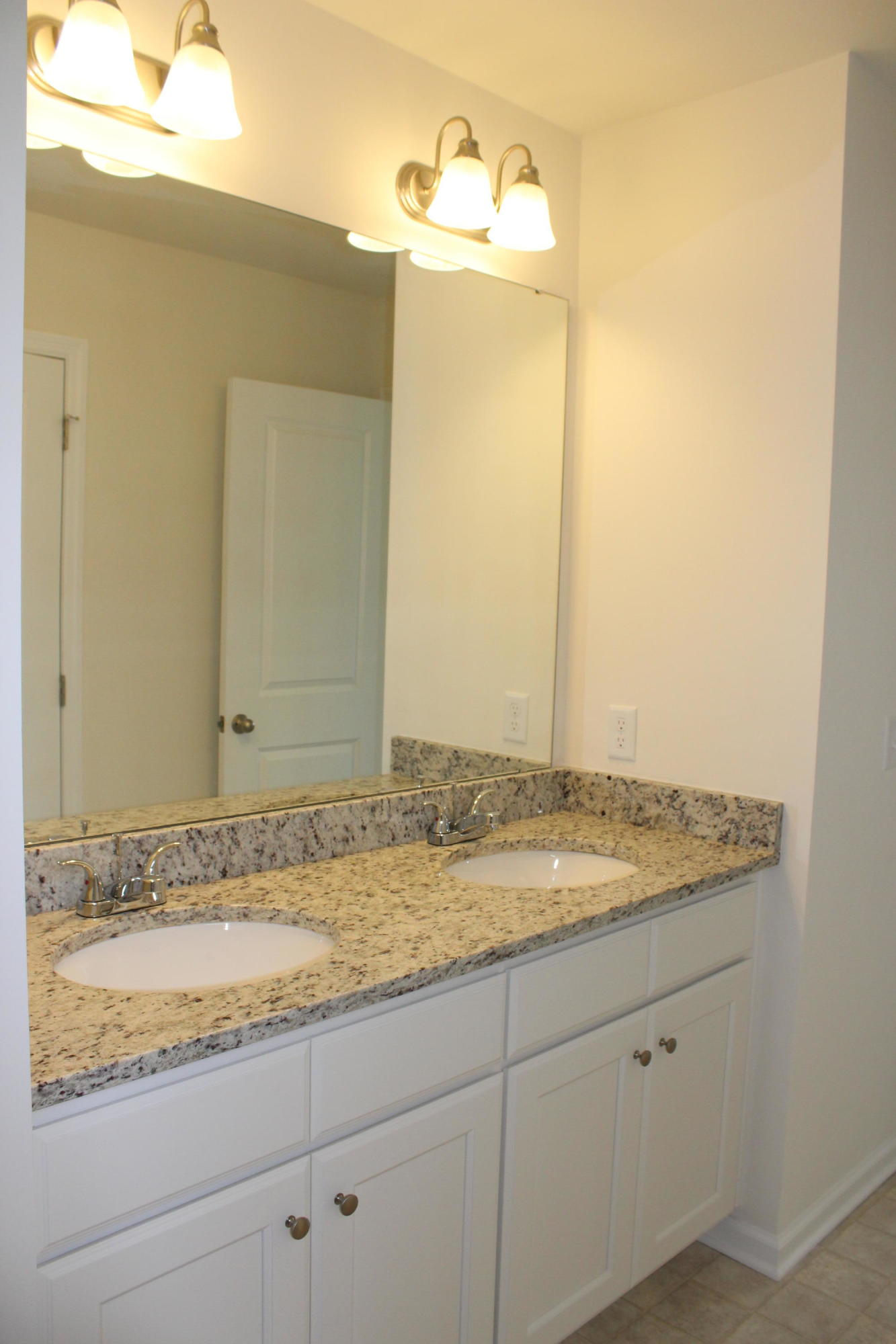 205 Woodward Road, Unit 114 Goose Creek, SC 29445 - Photo 17 of 26 Jack and jill bathroom