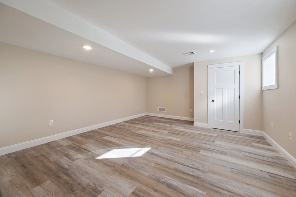 14 Notre Dame Road Bedford, MA 01730 - Photo 38 of 42 Gallery Image 38