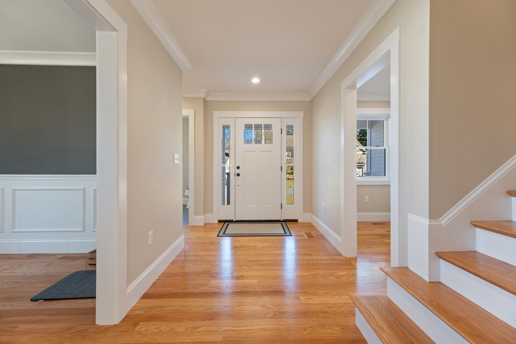 14 Notre Dame Road Bedford, MA 01730 - Photo 10 of 42 Gallery Image 10
