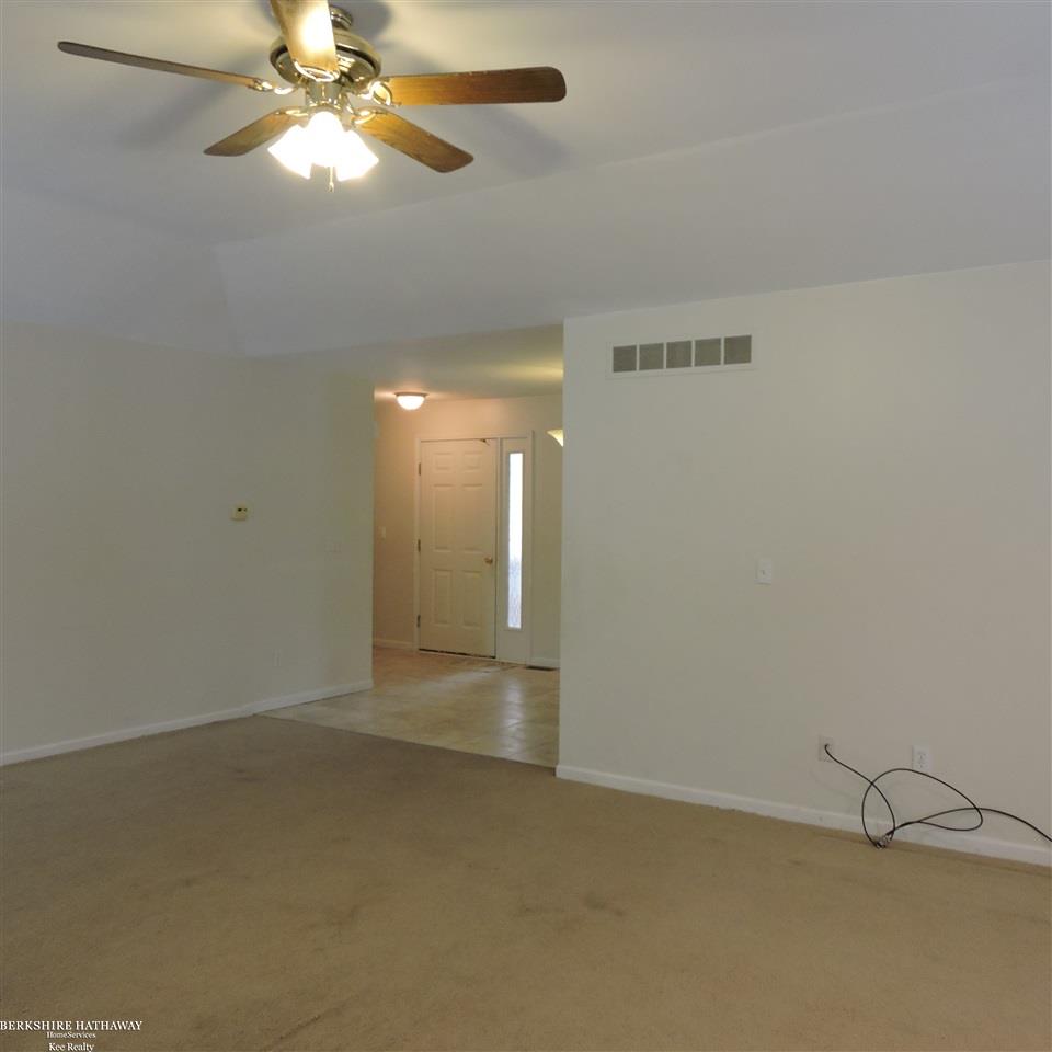 31396964-2.JPG