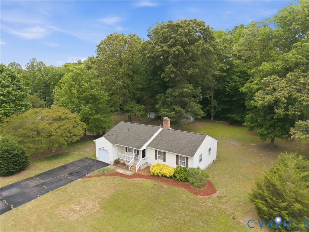 5991 Scott Road Gloucester, VA 23061 - Photo 33 of 35 an aerial view of a house with swimming pool and yard
