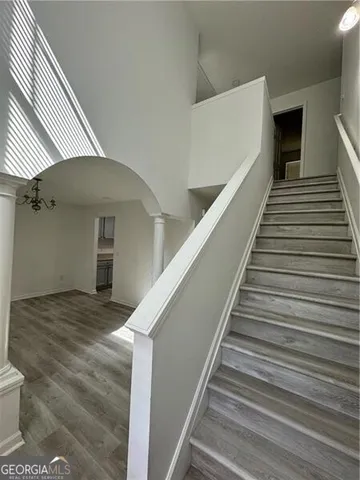 a view of entryway and hall